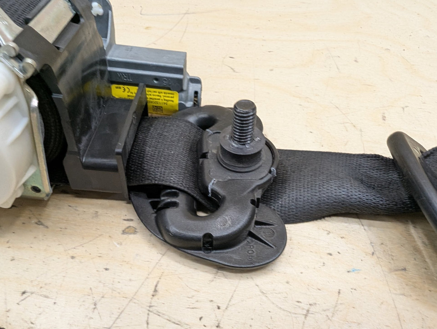 12-20 OEM BMW F30 F36 F80 M3 Front Left Driver Side Seatbelt Retractor Black