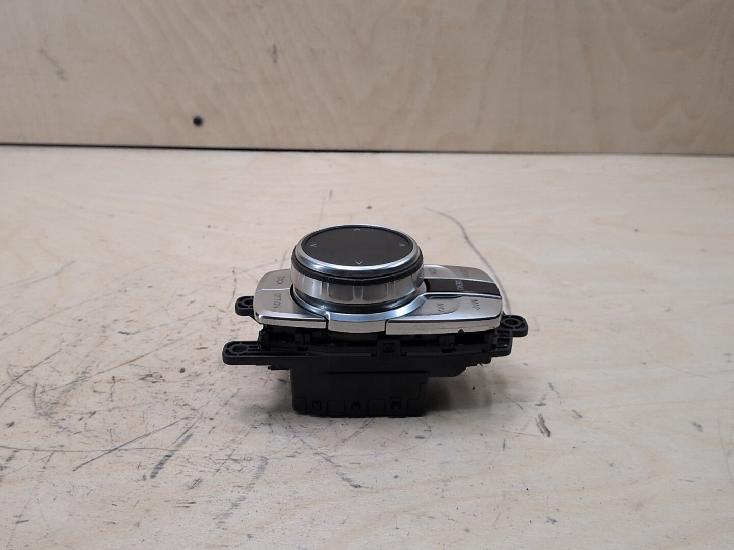2016-2022 BMW 750i G12 Knob Controller 6821892