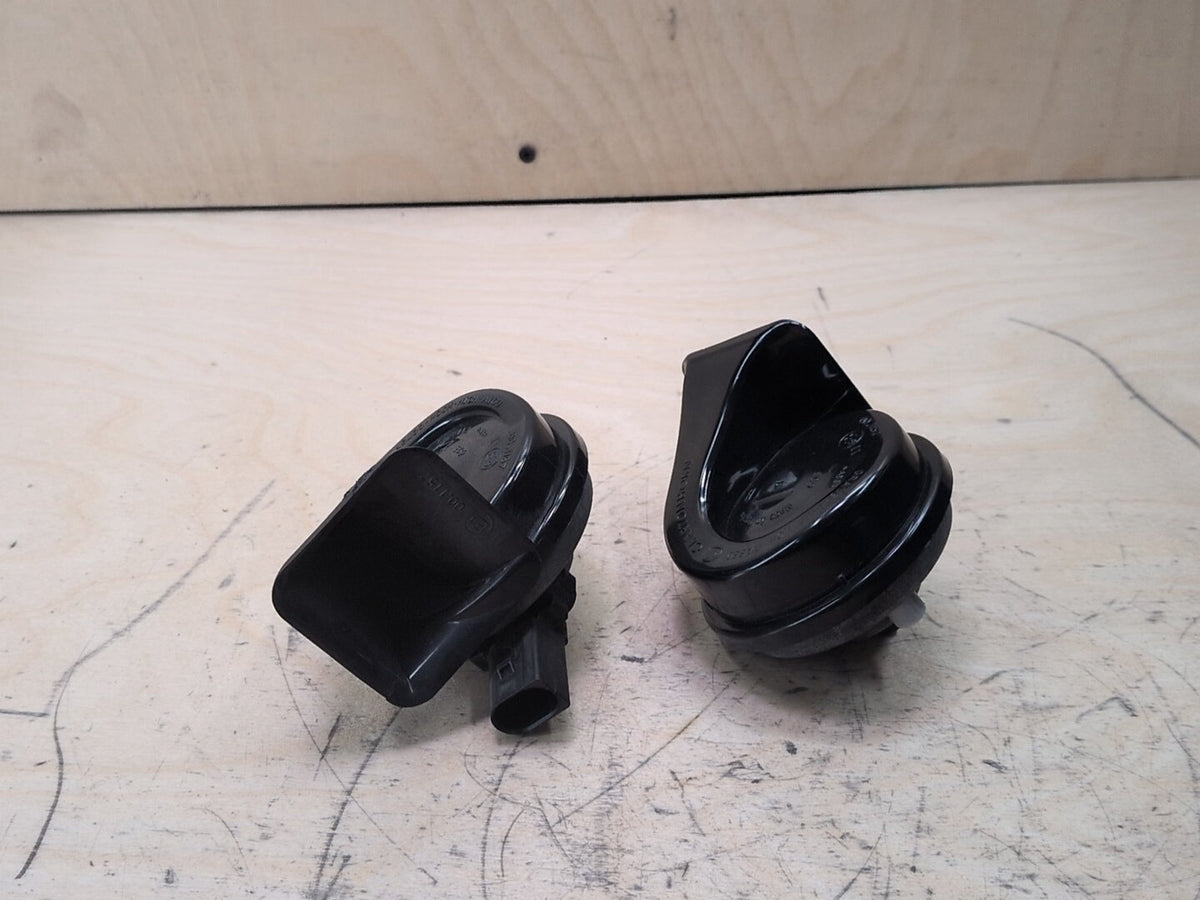 2019-2026 BMW X5 G05 Alarm Horns SET 7442770 OEM