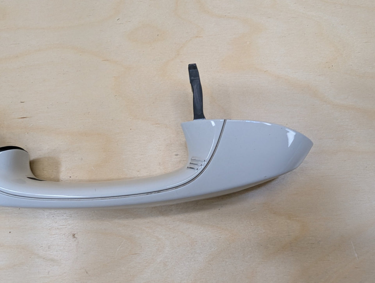 2018-2024 BMW X3 G01 Front Left Driver Exterior Door Handle w/ Comfort Access 8492061