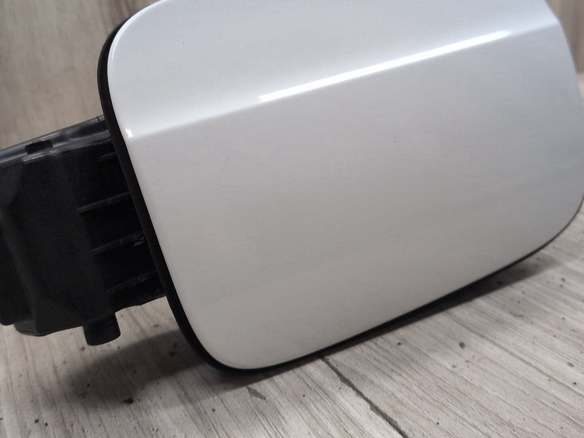 2010-2016 Audi S4 B8 Fuel Gas Tank Filler Cap Lid Cover 8E0010190S OEM