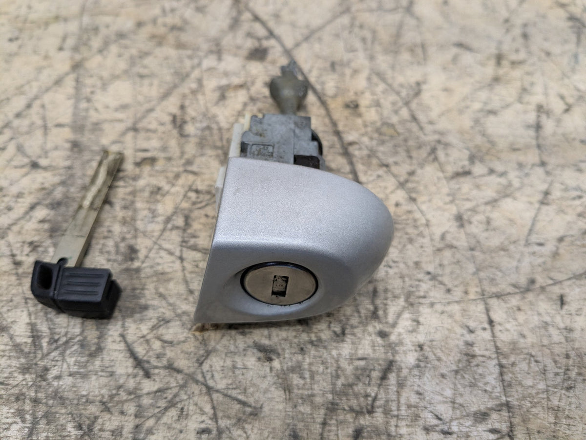 07-13 OEM BMW E92 Front Left Rear Trunk Lid Latch Key Lock Mechanism w/ Key