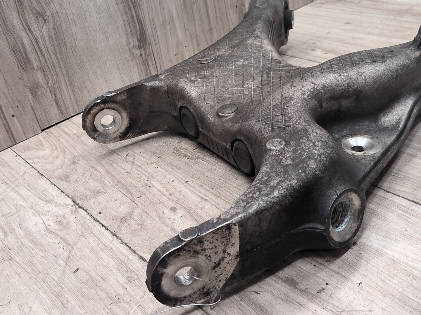 2014 - 2018 BMW X5 F85 Rear Left Driver Control Arms SET 6770953 S63B44T2