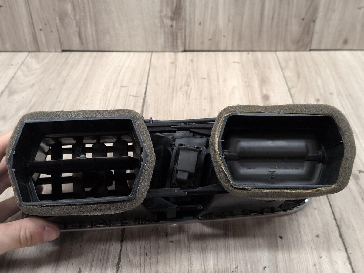 15-18 OEM Audi Q3 8U Dashboard Dash Board Middle Center Air Vent