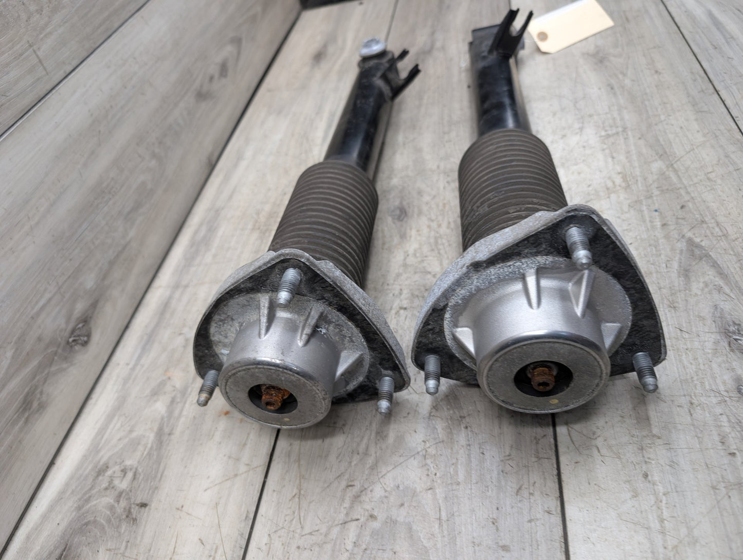 2014 - 2018 BMW X5 F15 Rear Left Right Spring Strut Shock Absorbers SET 6867876 N63B44O1