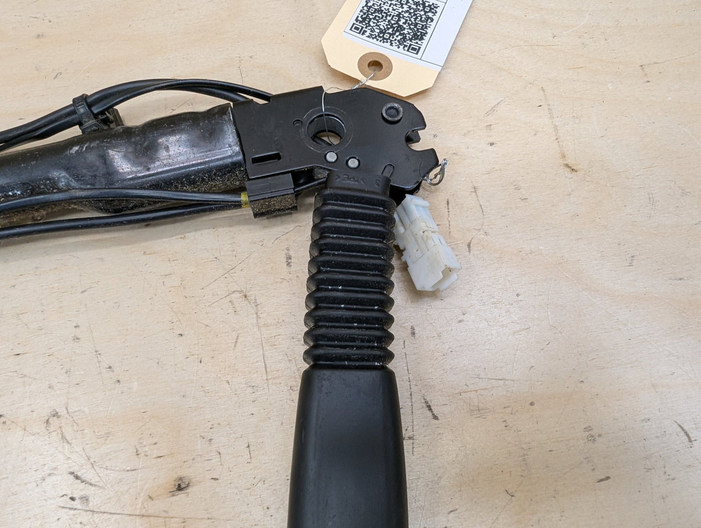 OEM BMW F30 F32 F36 F80 F82 F87 M3 Front Left Driver Seat Belt Buckle Tensioner