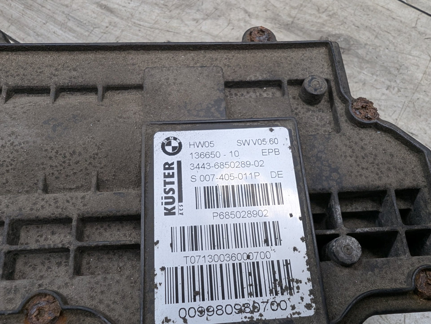2007-2013 BMW X5 E70 Electric Emergency Parking Brake Module 6850289