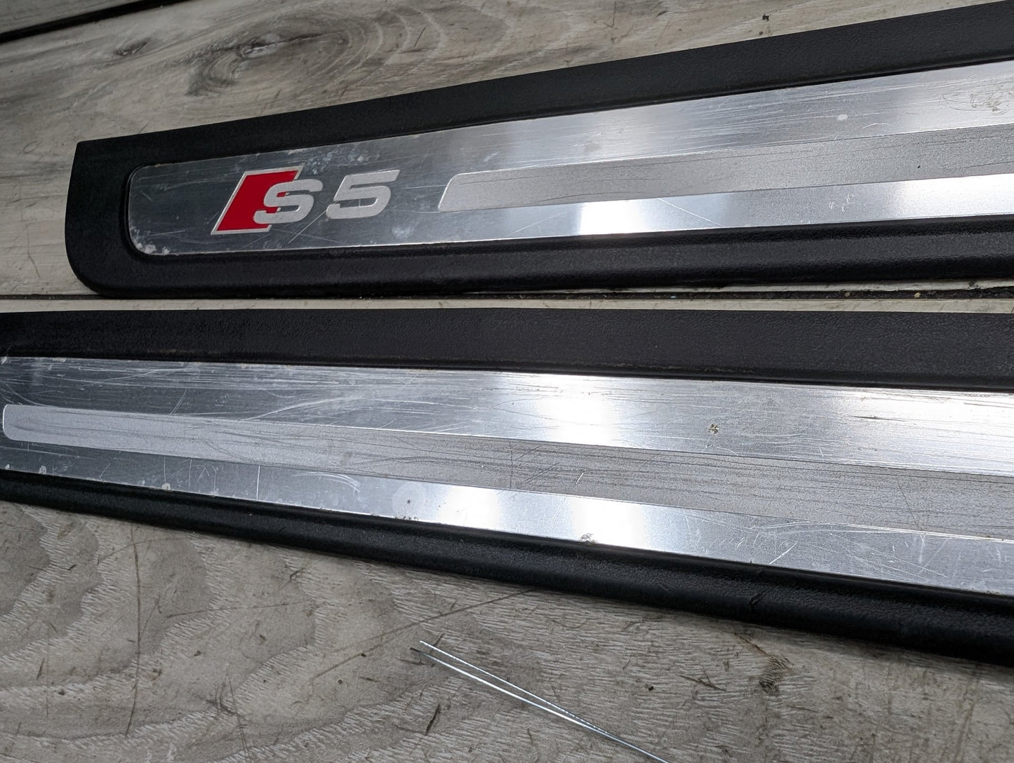 2008 - 2017 Audi S5 8T Front Left Right Scuff Plate Door Sill SET 8T0853374