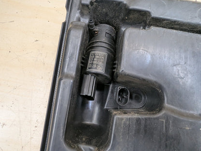 OEM BMW G12 G30 540 M550 750 M760 Windshield Wiper Washer Reservoir Tank Pump