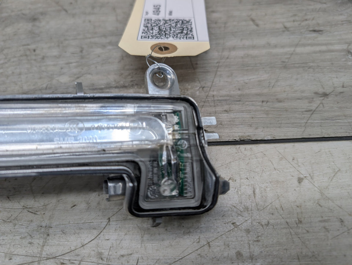 OEM BMW F22 F30 F32 F87 Right Passenger Side Mirror Turn Signal Light Indicator