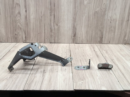2012-2018 BMW M6 F06 Front Left Driver Fender Brackets SET 7230583