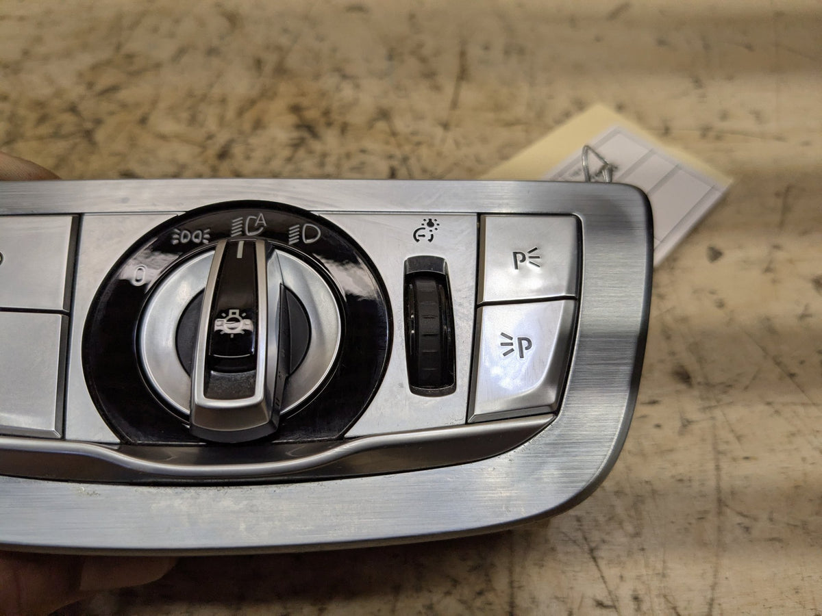 16-19 OEM BMW G11 G12 740 750 M760 Headlight Light Control Switch Panel Module