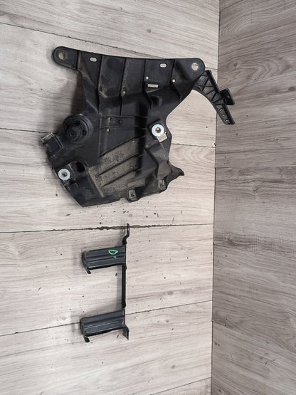 OEM BMW F15 F16 F85 F86 X5 X6 Front Left Driver Fender Mount Support Brackets