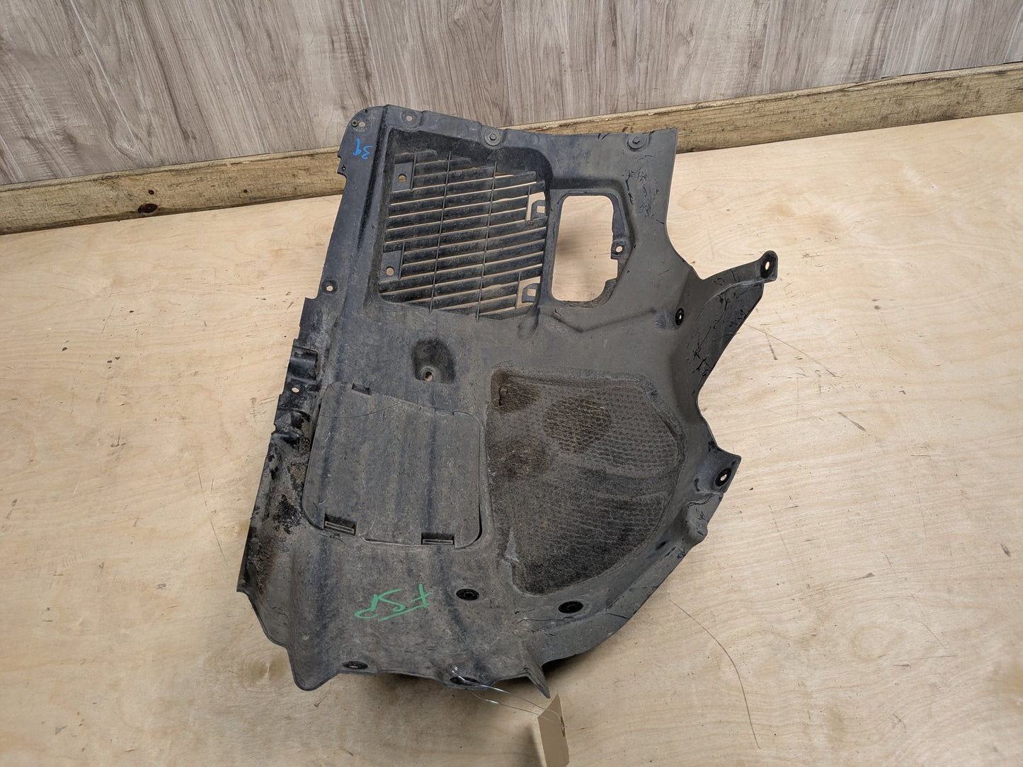 OEM BMW G30 530 540 M550 Left Driver Side Fender Liner Wheel Splash Shield