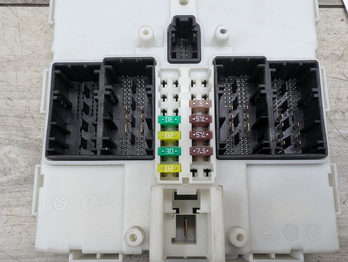 2014 - 2019 BMW 340 F34 Bdc Body Domain Fem Control Module w/ Key 8781423 B58B30M0