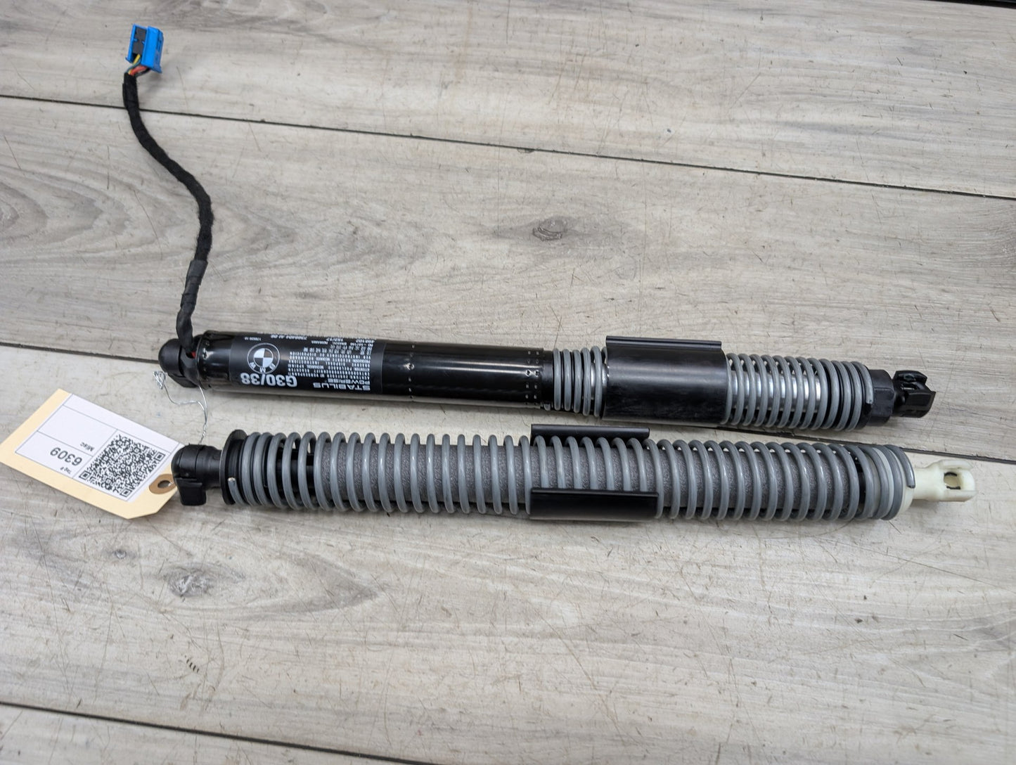 OEM BMW G30 F90 M5 530 540 M550 Rear Right Trunk Tailgate Shock Hatch Strut