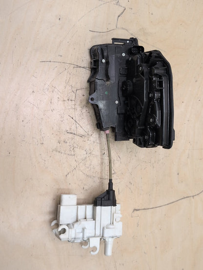 2016-2022 BMW 750i G12 Front Right Passenger Door Latch Lock Actuator w/ Soft Close 2581894