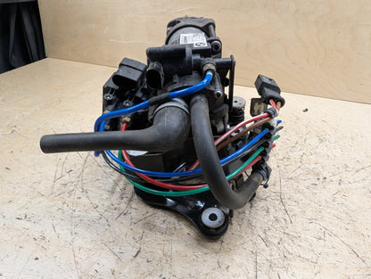 16-22 OEM BMW G11 G12 740 750 M760 Air Suspension Compressor Pump Module Motor