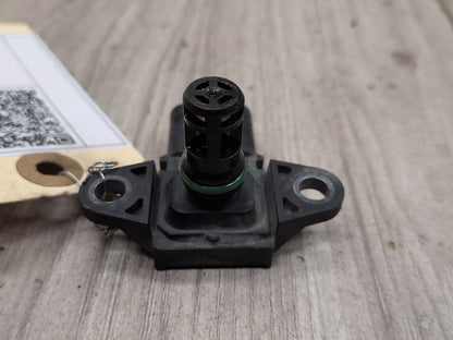 2013 - 2019 BMW 750i F01 Manifold Absolute Pressure (MAP) Sensor 7599042 N63B44O1