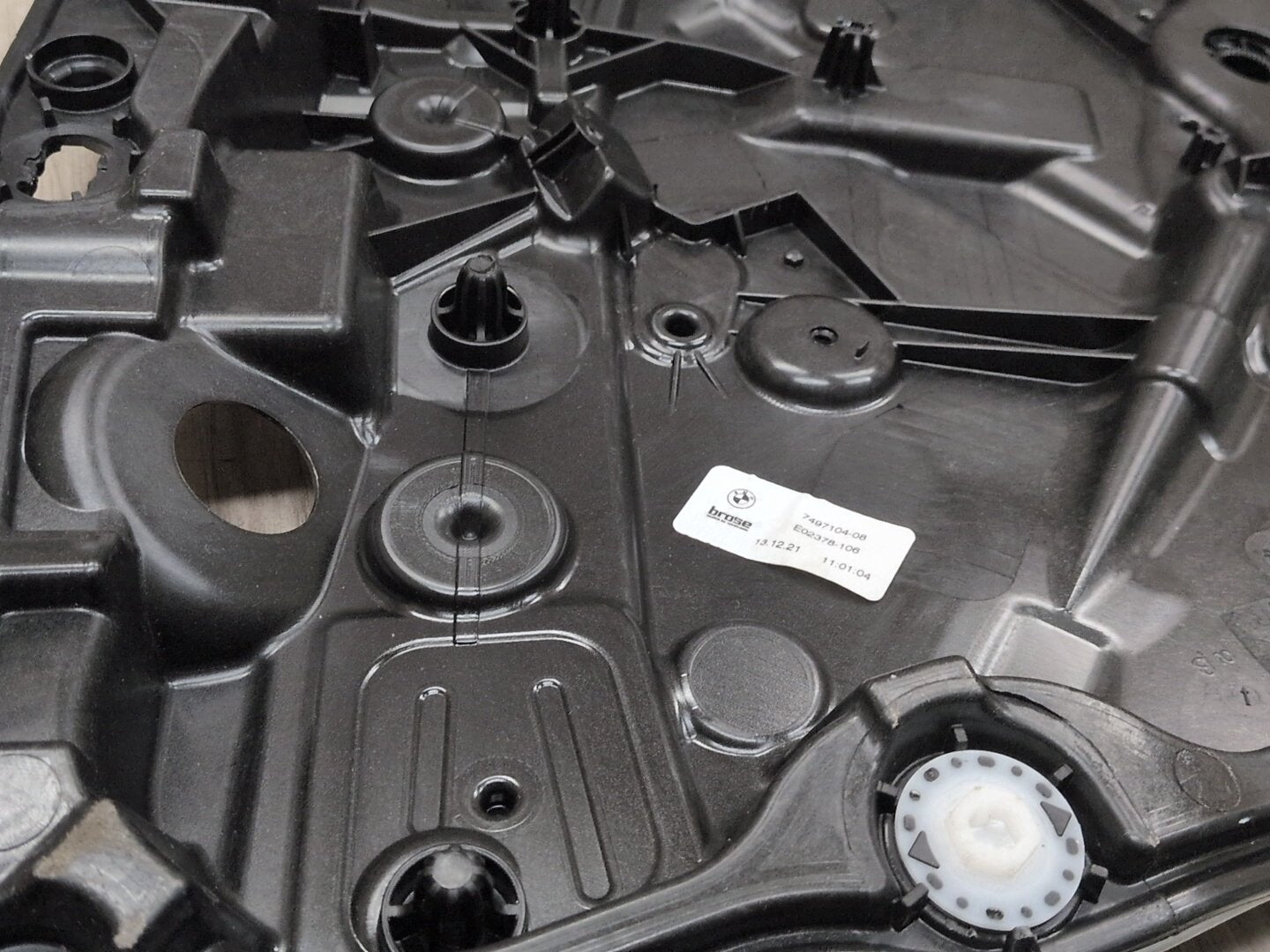 2019-2026 BMW M340i G20 Front Right Passenger Door Window Glass Regulator Motor 7497104