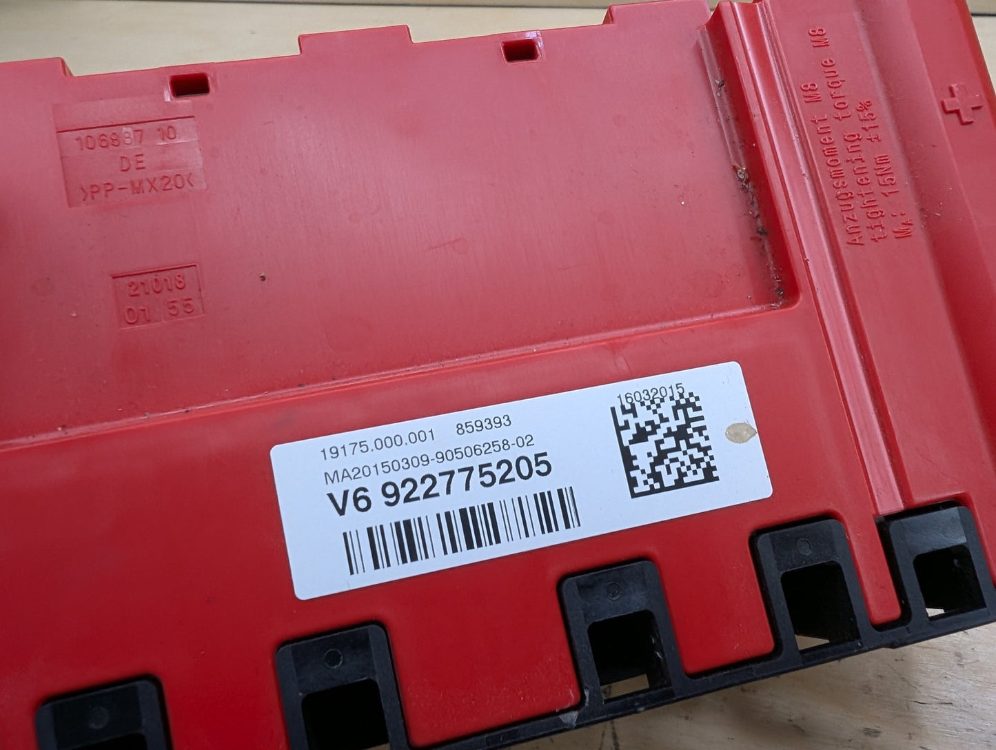 OEM BMW F22 F30 F32 F36 F80 F82 Positive Battery Distributor B+ Power Fuse Box