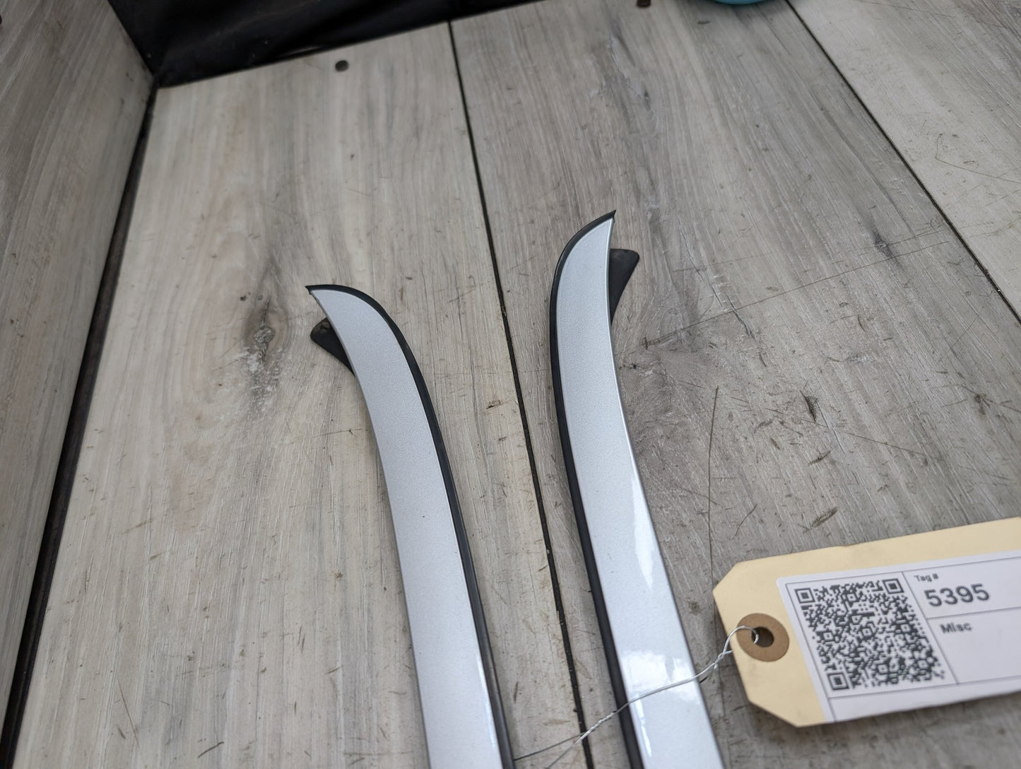 2007-2013 BMW X5 E70 Front Left Right Side Windshield Drip Trim Molding SET 7250395