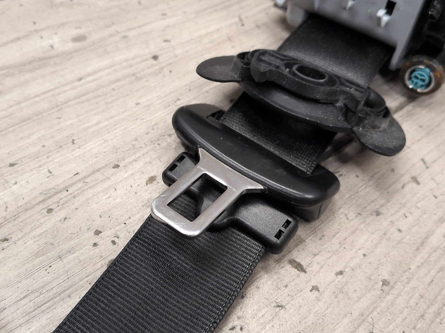 2015-2018 Audi Q3 8U Front Left Driver Seatbelt Seat Belt Retractor 8U0857706F