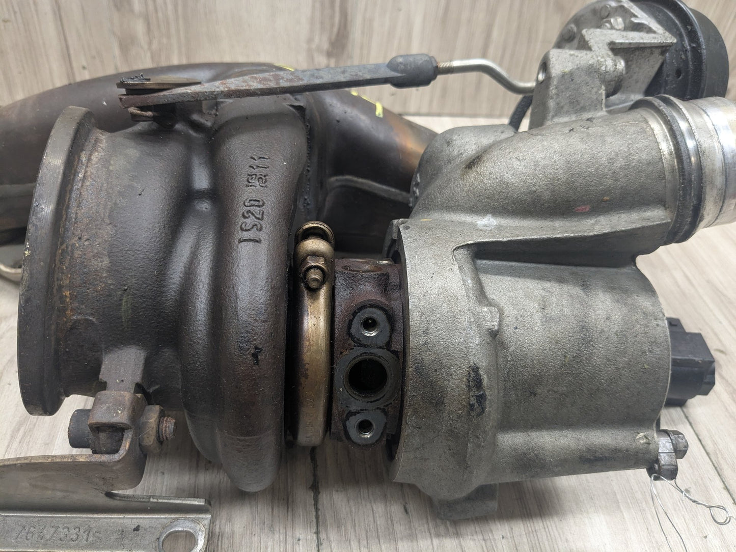 2011 - 2017 BMW X3 F25 Engine Motor Turbo Charger w/ Manifold 7588938 N20B20O0