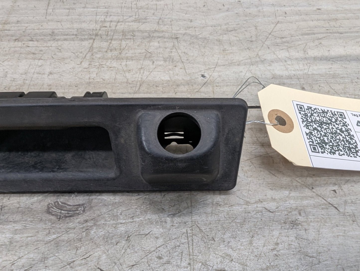 2014 - 2019 BMW 340 F34 Liftgate Trunk Lid Release Handle Switch 7463163 B58B30M0