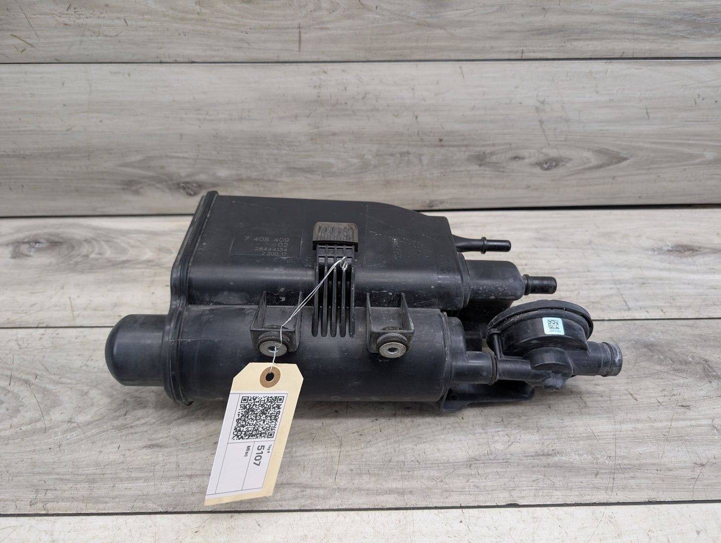 2014 - 2019 BMW 340 F34 Fuel Vapor Charcoal Canister 7408409 B58B30M0