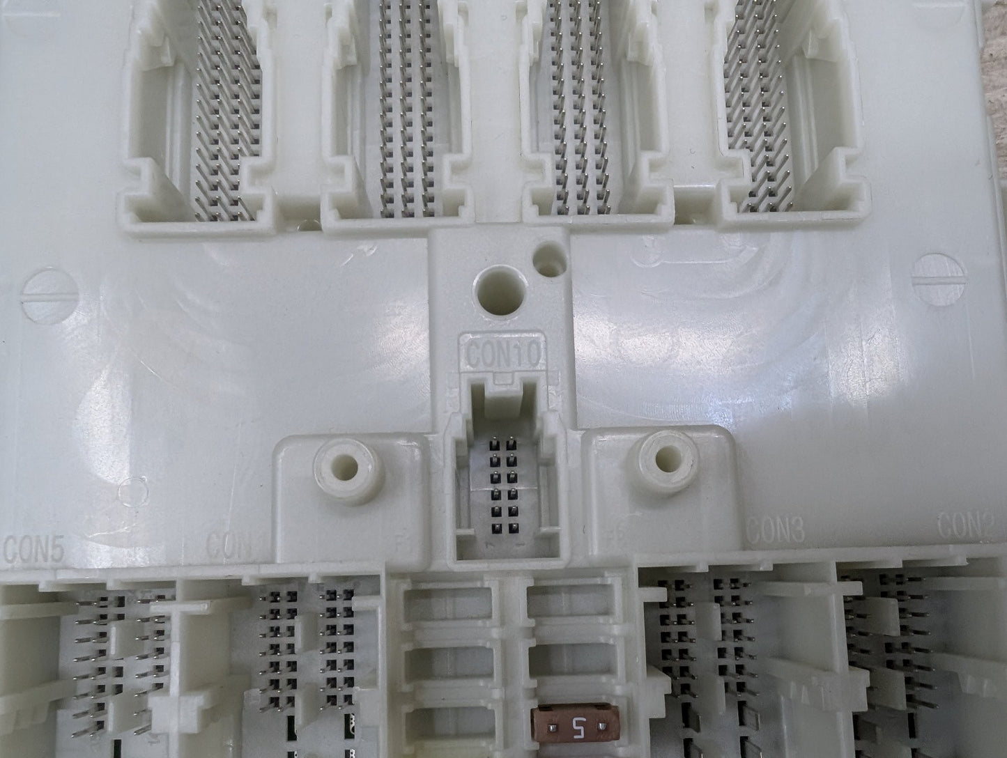 2018-2024 BMW X3 G01 Bdc Body Domain Fem Control Module w/ Key 9436418