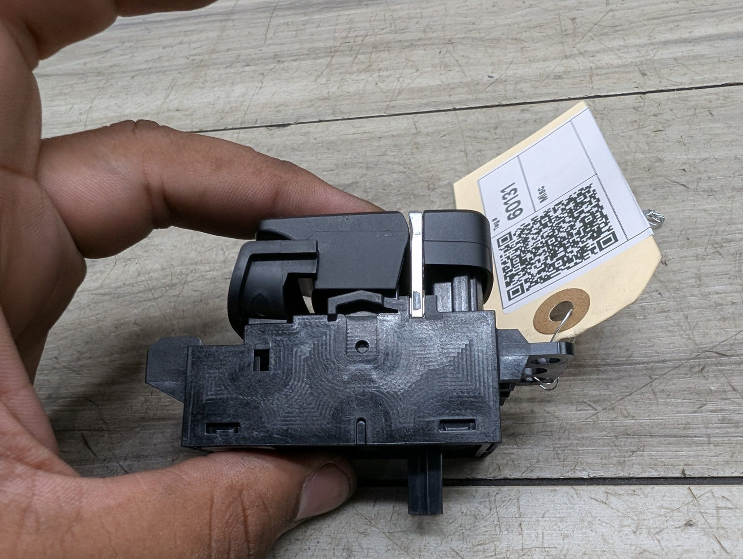 OEM BMW F90 M5 G01 G02 G30 530 540 M550 X3 Parking Brake Auto Hold Switch BLACK