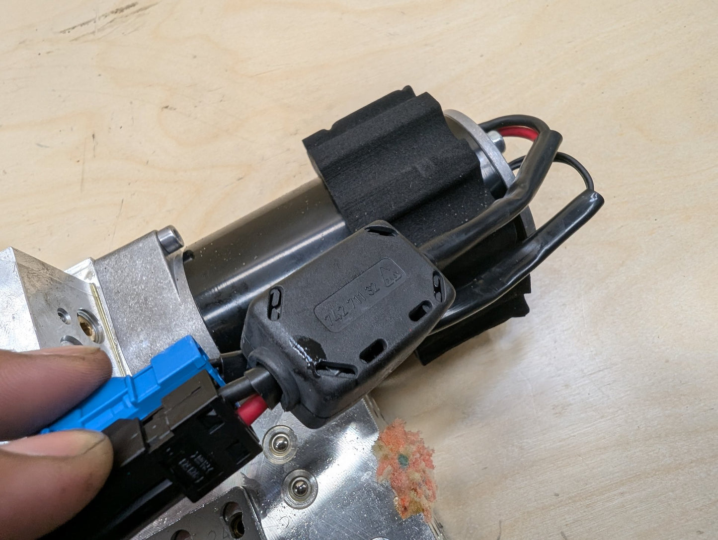 07-13 OEM BMW E93 M3 328 335 Convertible Hardtop Roof Pump Hydraulic Motor Unit
