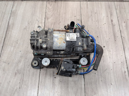 16-22 OEM BMW G11 G12 740 750 M760 Air Suspension Compressor Pump Module Motor