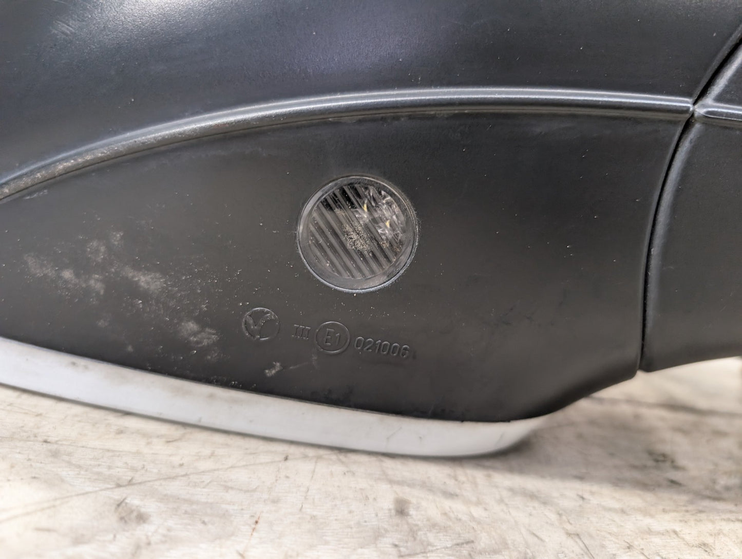 2009 - 2017 Audi Q5 8R Front Right Passenger Side Mirror Assembly 8R1857410C EA888