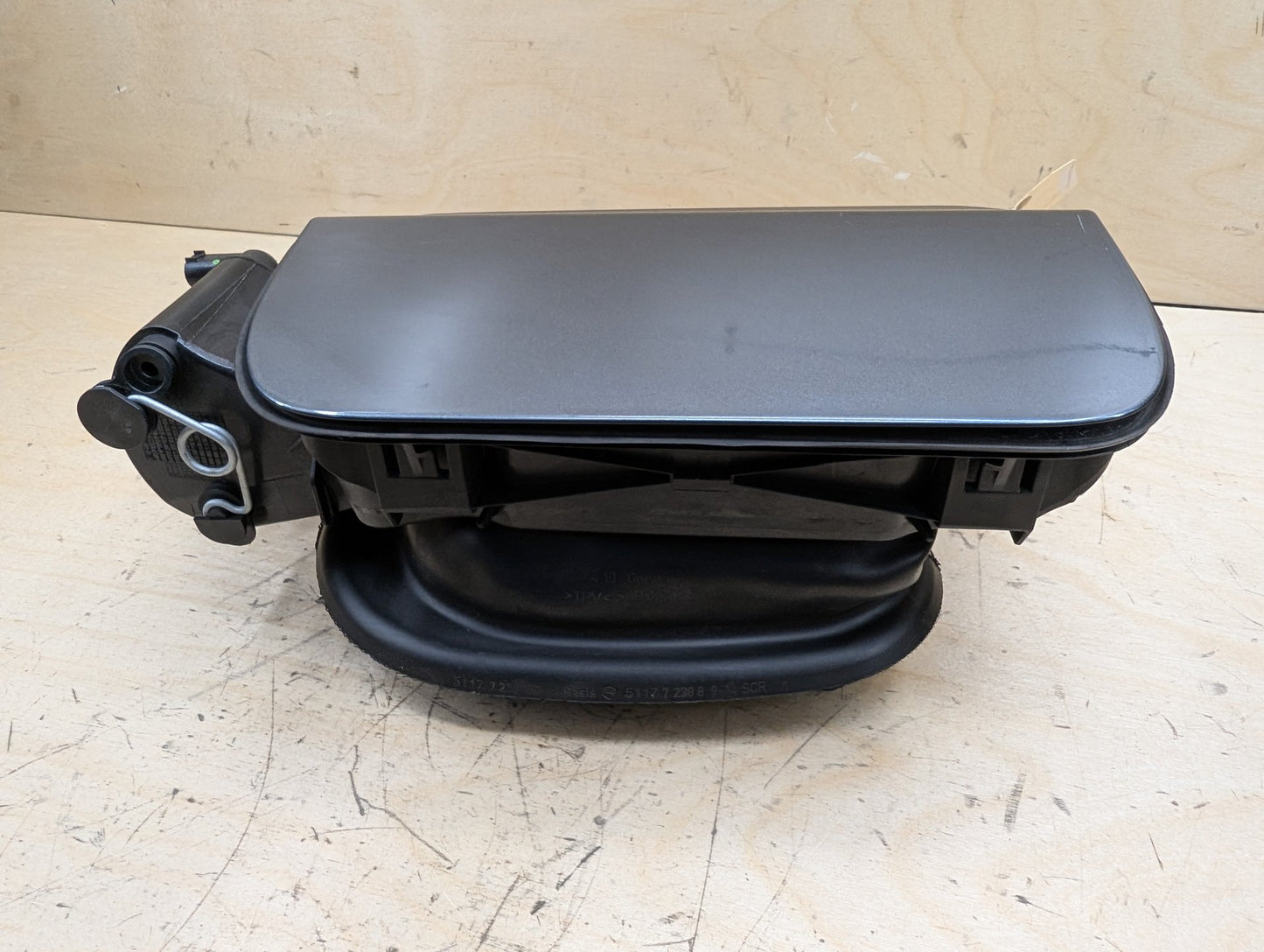 14-20 OEM BMW F32 F82 M4 Gas Fuel Tank Filler Door Cap Lid Cover Assembly