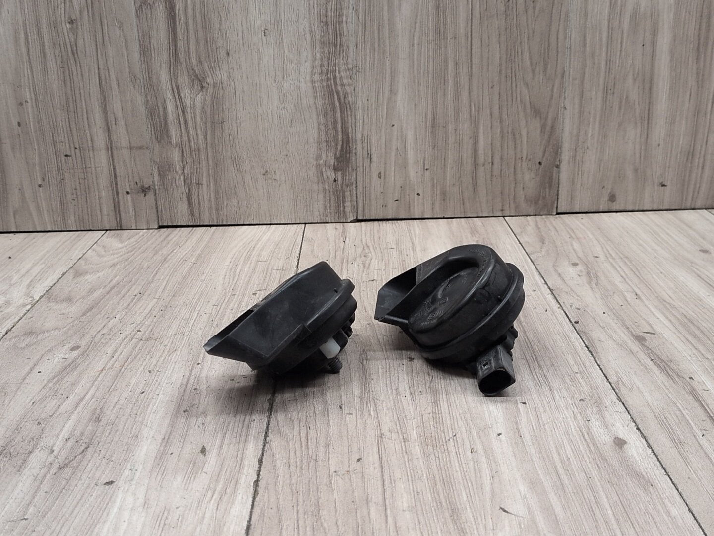 2008-2017 Audi S5 8T Alarm Horns SET 8T0951223