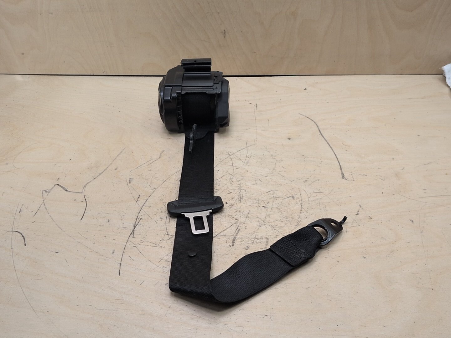 2016-2022 BMW 750i G12 Rear Left or Right Seatbelt Seat Belt Retractor 6282794