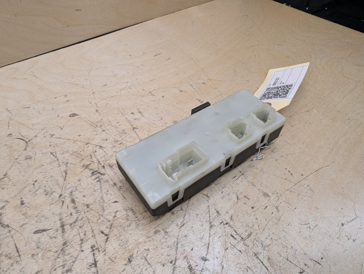 PRE-LCI OEM BMW F90 F97 G01 G11 G12 G30 X3 M5 Rear Trunk Lid Lift Control Module
