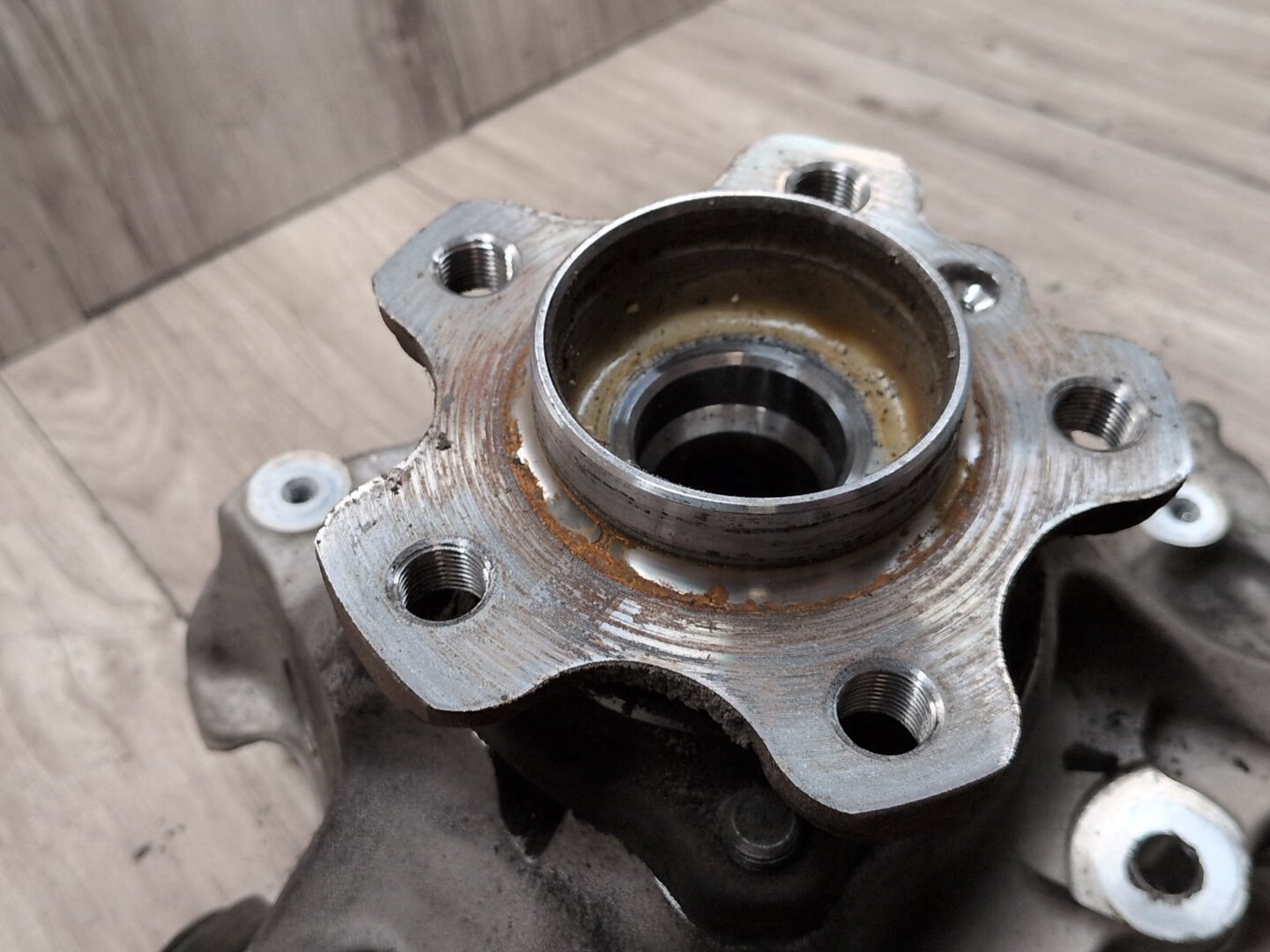 OEM BMW G20 330 M340 REAR Right Passenger Knuckle Wheel Hub Spindle Bearing