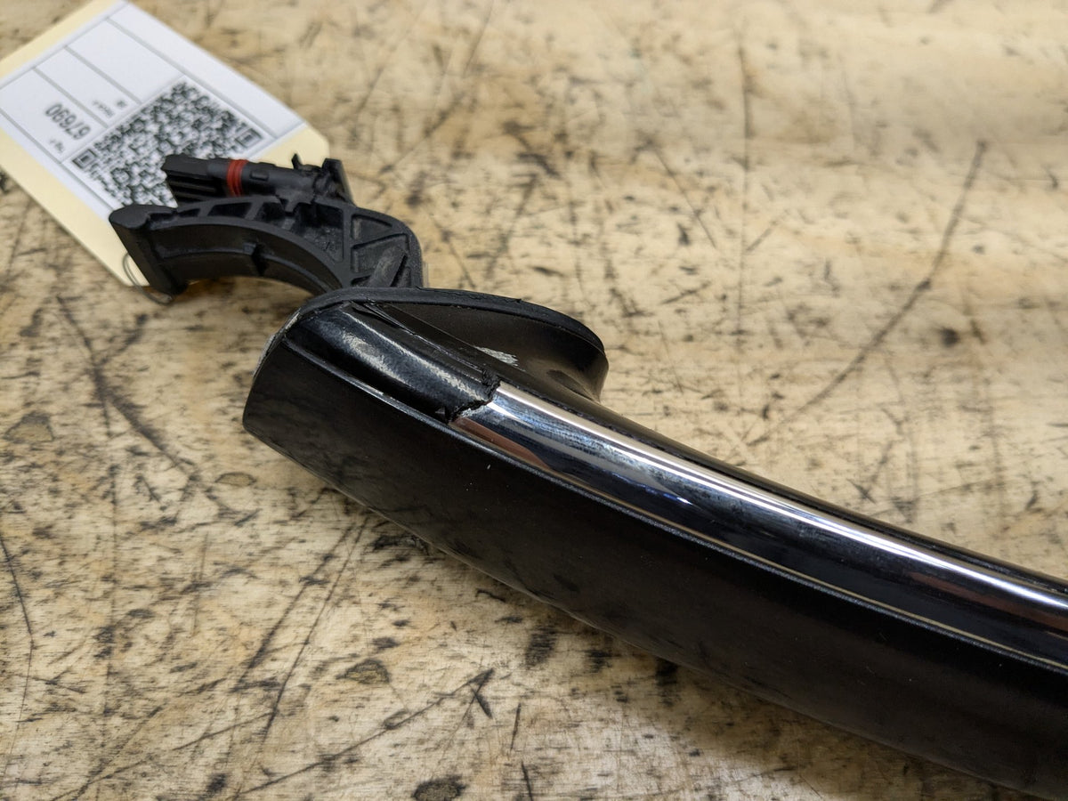 2016-2019 BMW 750i G12 Front Left Driver Exterior Door Handle 7411037 OEM