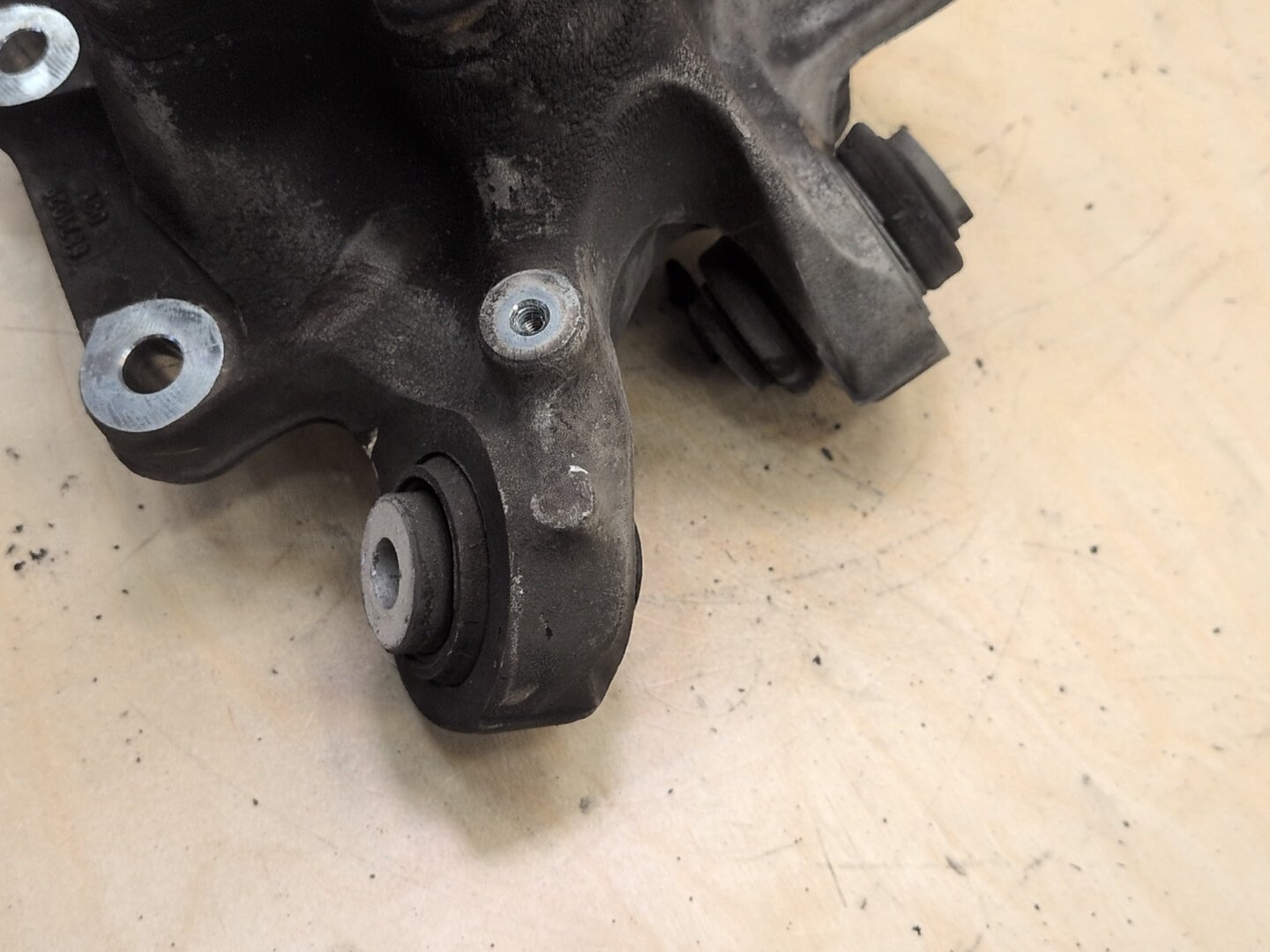OEM BMW G01 X3 30i 30iX M40iX REAR Left Driver Knuckle Wheel Hub Spindle Bearing