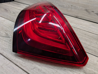 2009 - 2017 Audi Q5 8R Rear Right Passenger Outer Tail Light 8R0945094D EA888