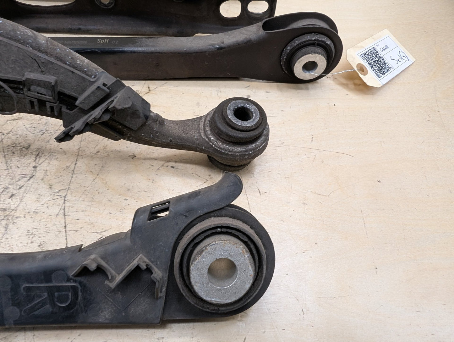 2016-2022 BMW 750i G12 Rear Right Passenger Control Arms SET 6861126