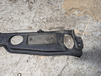09-17 OEM AUDI Q5 SQ5 Front Windshield Wiper Cowl Grille Trim