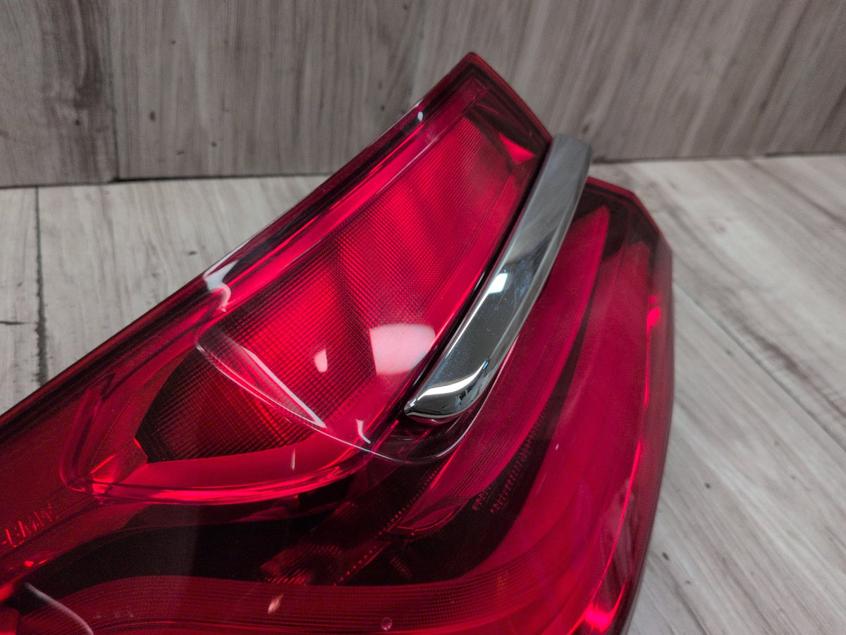16-19 OEM BMW G11 G12 740 750 M760 B7 Rear Left Driver Outer LED Tail Light