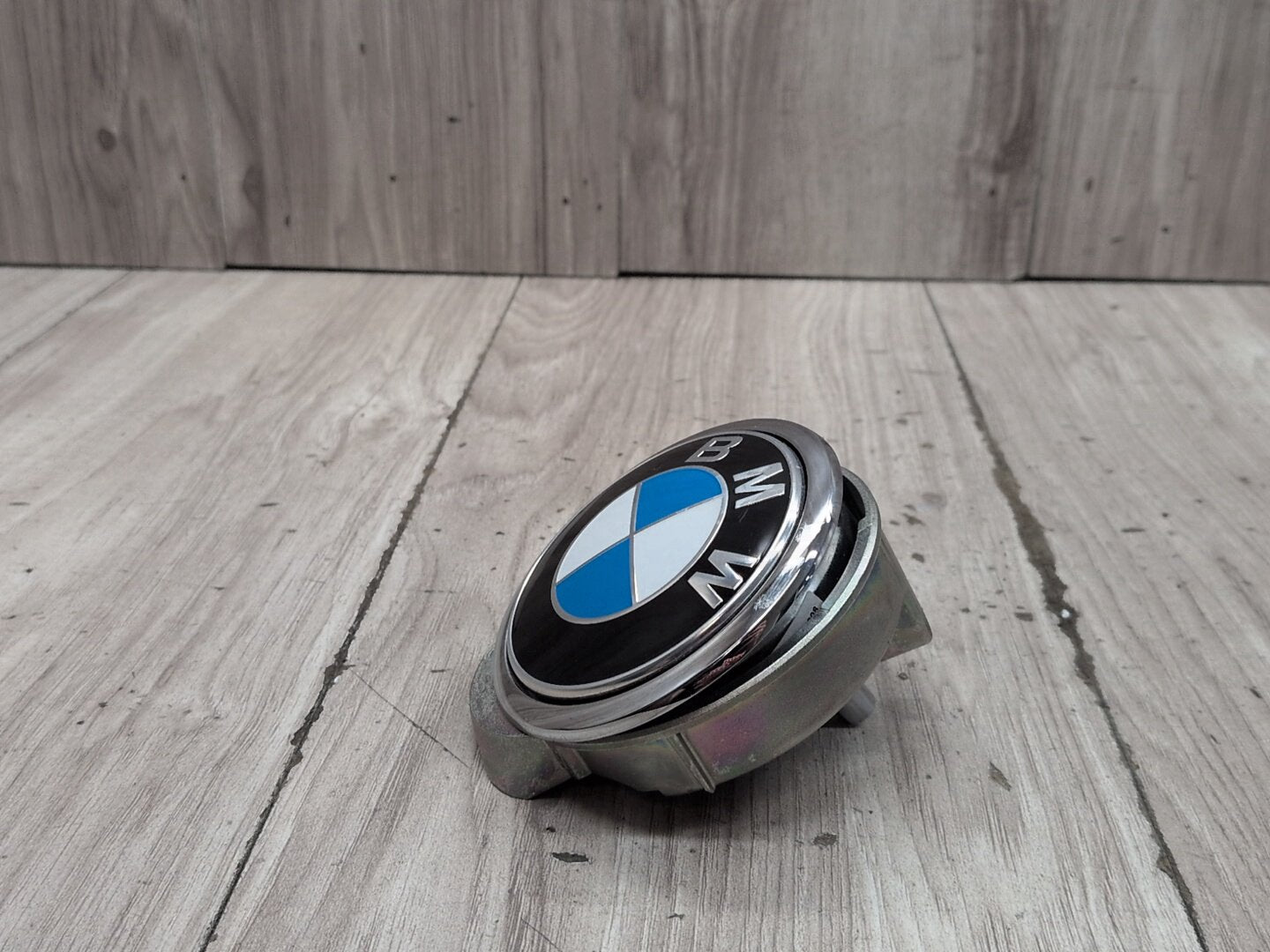 2012-2018 BMW M6 F06 - Liftgate Trunk Lid Emblem PN: 7273659