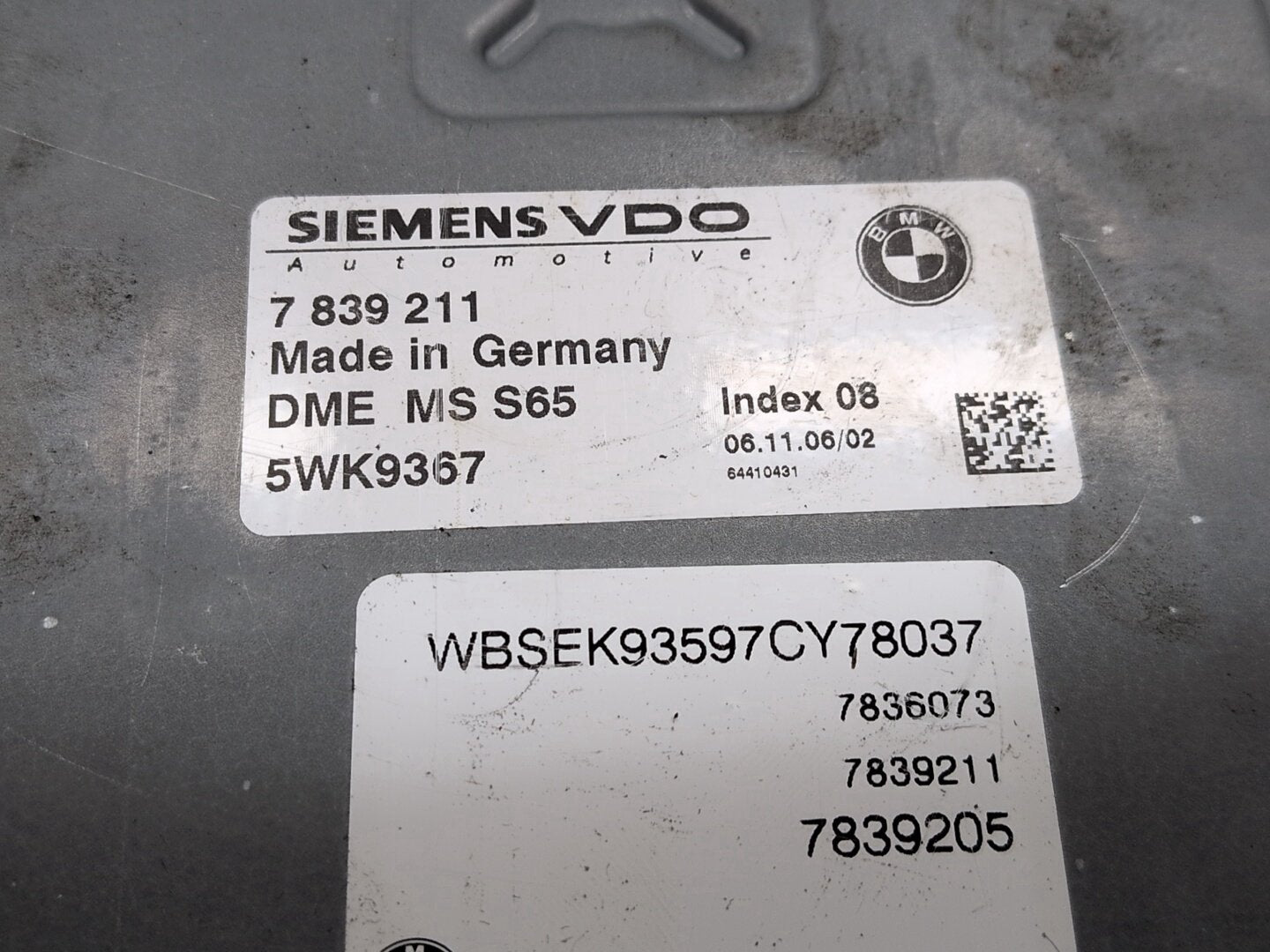 2004-2010 BMW M6 E64 - Engine Motor ECU DME Computer w/ Cas & Key SET PN: 6943822