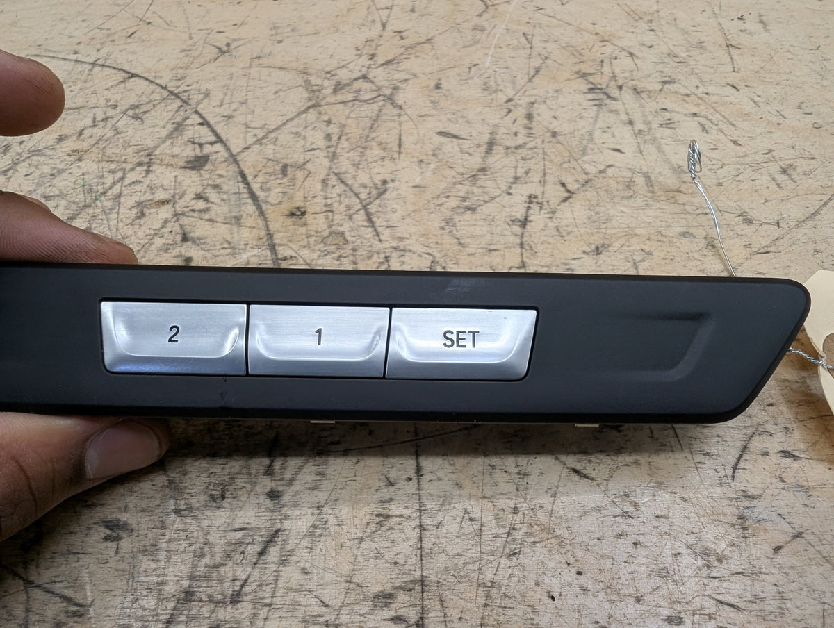 16-19 OEM BMW G11 G12 740 750 Right Passenger Seat Memory Control Switch Button