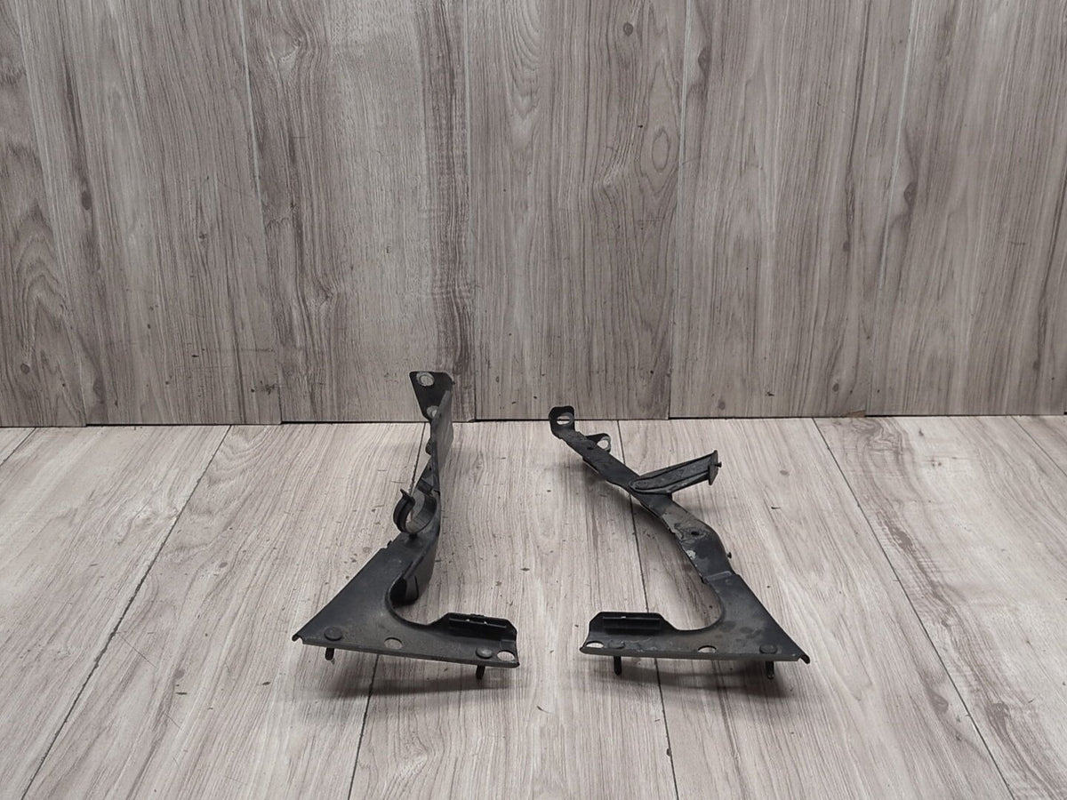 2008-2017 Audi S5 8T Front Left Right Fender Brackets SET 8T0821135C